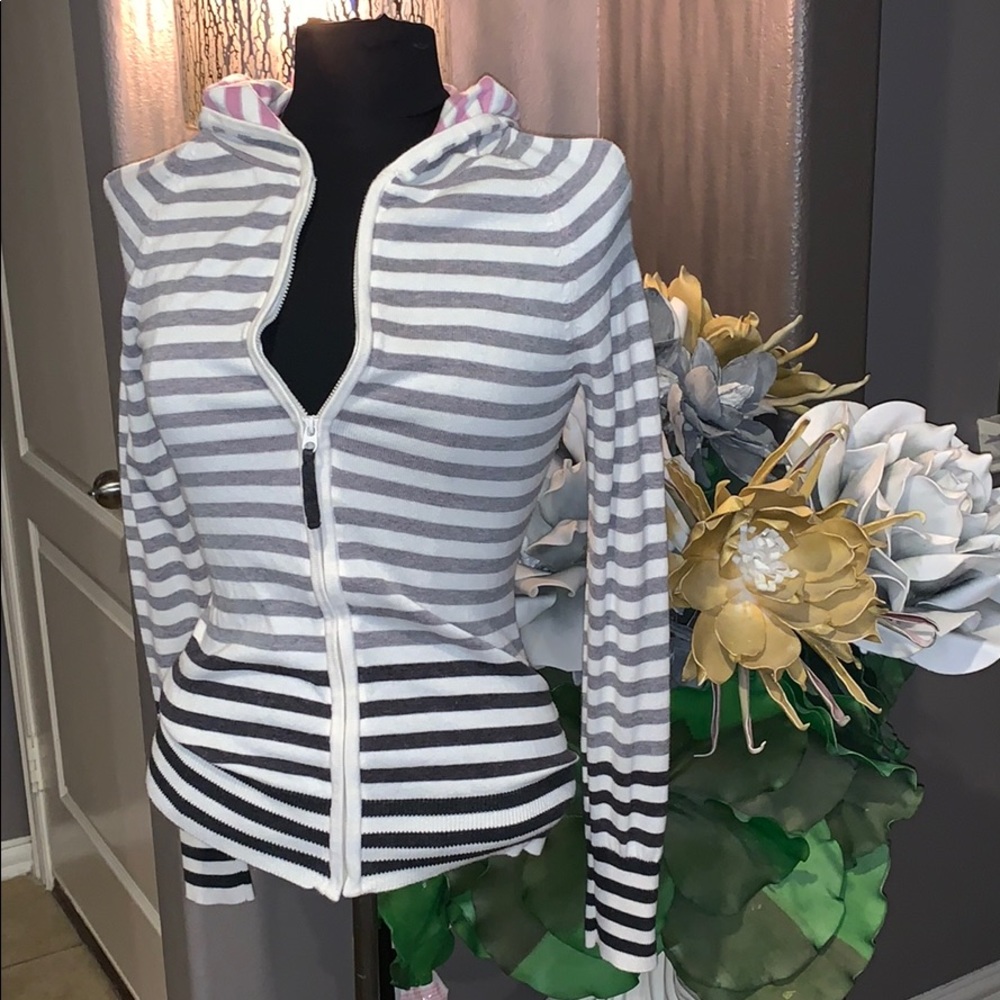 Kirra Light weight striped hooded Sweater